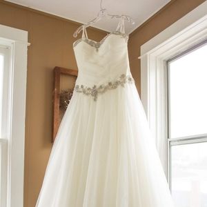 Wedding gown